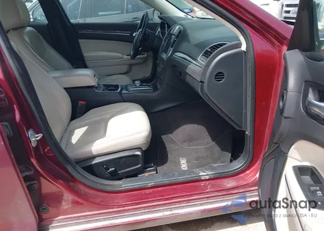 2017 Chrysler 300 Limited Awd from USA, damaged, VIN 2C3CCARG1HH610334